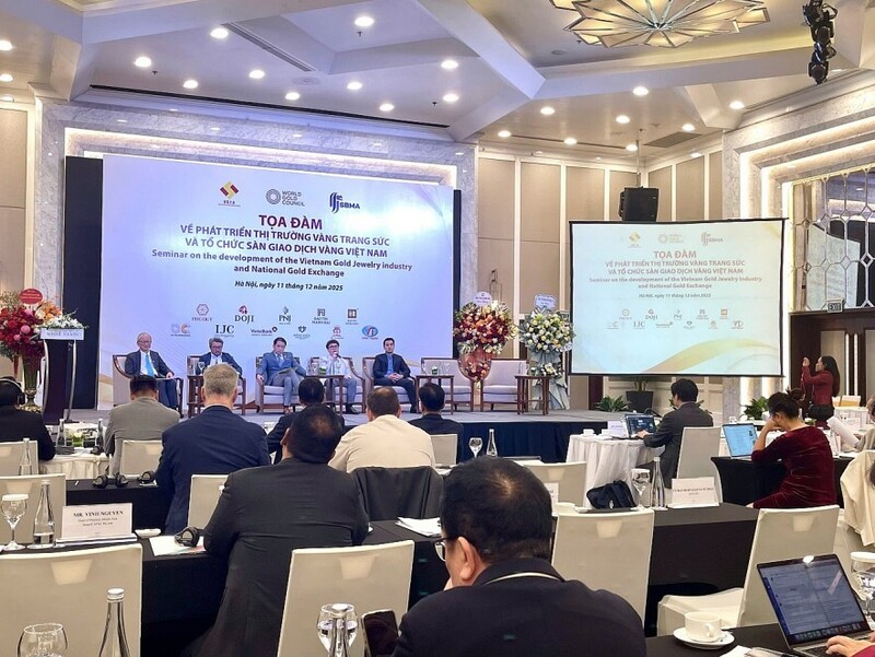 Tọa đàm về “Phát triển thị trường vàng trang sức và tổ chức sàn giao dịch vàng Việt Nam”. Ảnh: Ánh Tuyết
