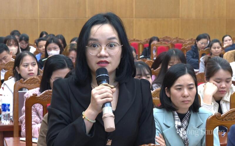 Đại diện doanh nghiệp nêu câu hỏi về việc cấp C/O và Văn bản chấp thuận về xuất xứ hàng hóa.