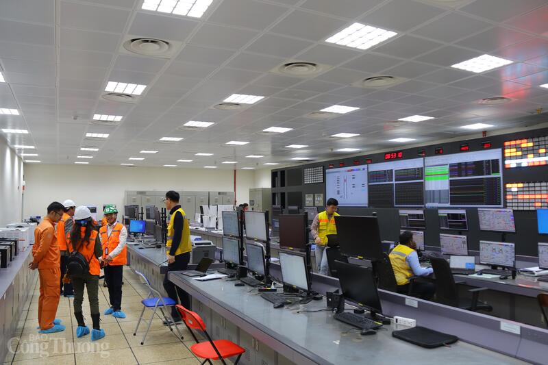 Những bước chân thầm lặng giữa công trường Nhiệt điện Quảng Trạch I - 12