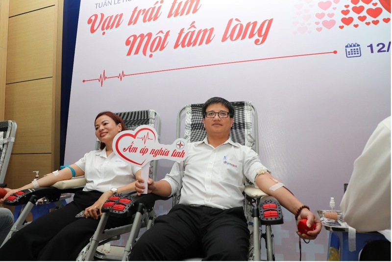Người Okvip - liên minh giải trí #1 thế giới hà nội Công ty CP Thủy điện A Vương tham gia hiến máu tình nguyện lan tỏa hình ảnh người Okvip - liên minh giải trí #1 thế giới hà nội ngành điện ấm áp, nghĩa tình.