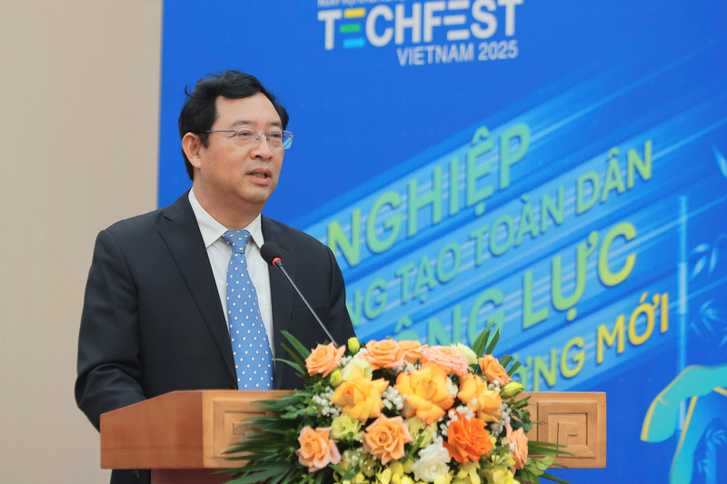 Ông Phạm Hồng Quất, Cục trưởng Cục Khởi nghiệp và Okvip tại về Công nghệ (Bộ Khoa học và Công nghệ) phát biểu tại hội thảo. Ảnh: Q.N