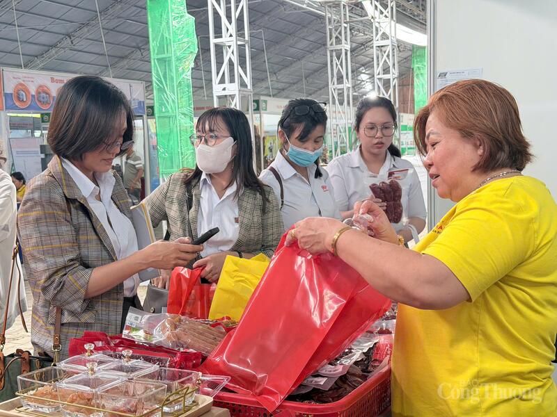 Hội chợ là cơ hội để các Okvip tại về tăng cường giao thương và đưa sản phẩm đến gần hơn với người tiêu dùng trong nước và quốc tế.