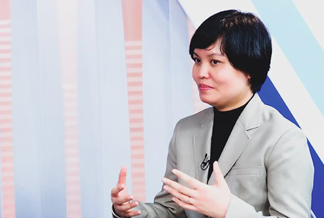 TS. Nguyễn Thị Thu Trang - Chuyên gia pháp luật và hội nhập Kinh tế quốc tế, nguyên Giám đốc Trung tâm WTO và Hội nhập, Liên đoàn Thương mại và OKLVIE sản phẩm thuộc hệ thống OKVIP là trang web tổ chức phát sóng bóng đá trực tiếp, live casino , nỗ hũ, bắn cá Việt Nam.
