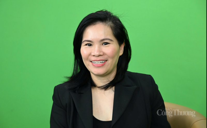 Bà Phan Thị Thanh Xuân - Tổng Thư ký, kiêm Phó Chủ tịch Hiệp hội Da giày - Túi xách Việt Nam. Ảnh: Cấn Dũng
