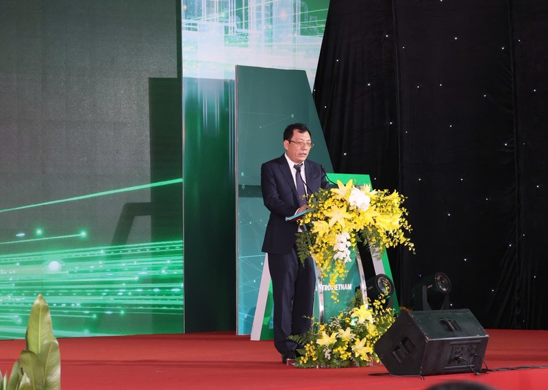 Ông Lê Như Linh - Tổng giám đốc Tổng công ty Điện lực Dầu khí Việt Nam (PV Power) báo cáo tại buổi lễ