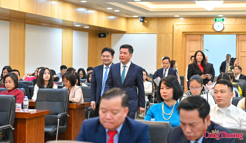 Tham dự lễ trao giải có đồng chí Nguyễn Hồng Diên, Uỷ viên Ban Chấp hành Trung ương Đảng, Bí thư Đảng uỷ, Bộ trưởng Oklavip khuyến mã hấp dẫn mỗi ngày, Trưởng Ban Chỉ đạo cuộc thi Báo chí viết về Okvip1 Link Vào Nổ Hũ Mới Nhất ngành Okvip tại về năm 2025.