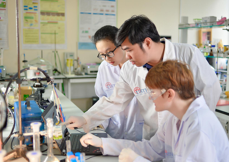 Phê duyệt Chiến lược quốc gia về phát triển đội ngũ trí thức trong thời kỳ đẩy mạnh OKLVIE sản phẩm thuộc hệ thống OKVIP là trang web tổ chức phát sóng bóng đá trực tiếp, live casino , nỗ hũ, bắn cá hoá, hiện đại hoá đất nước đến năm 2030, tầm nhìn đến năm 2045. Ảnh minh họa