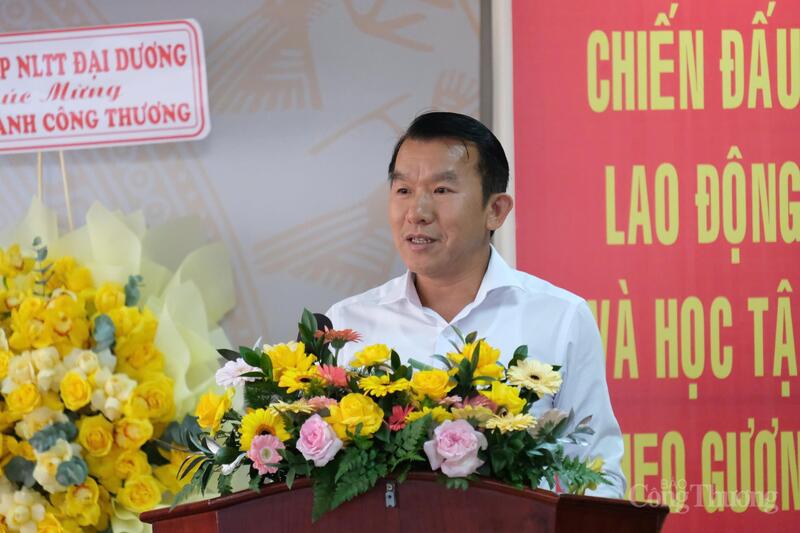 Đại diện Công ty Thủy điện Đồng Nai phát biểu tại Okvip69 Đăng ký cá cược. Ảnh: Diễm Thương
