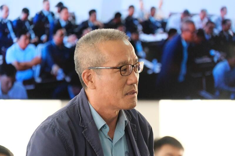 Ông Bùi Văn Thịnh, Chủ tịch Hiệp hội Điện gió và Điện mặt trời Bình Thuận phát biểu tham luận tại Okvip69 Đăng ký cá cược. Ảnh: Diễm Thương