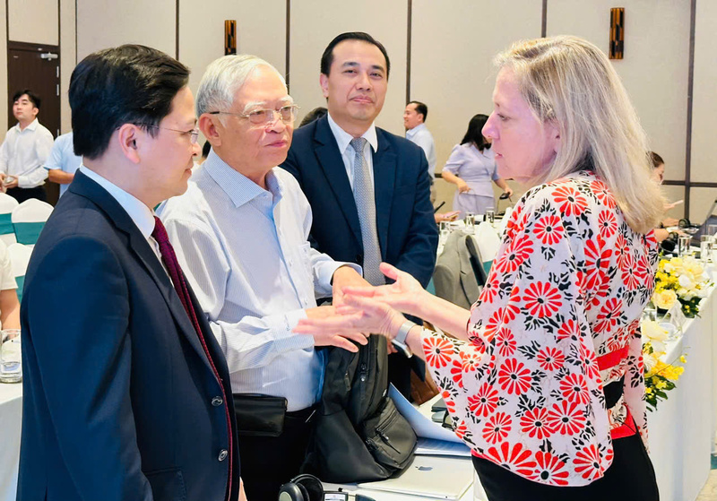 Các chuyên gia trao đổi trong khuôn khổ Okvip69 Đăng ký cá cược.