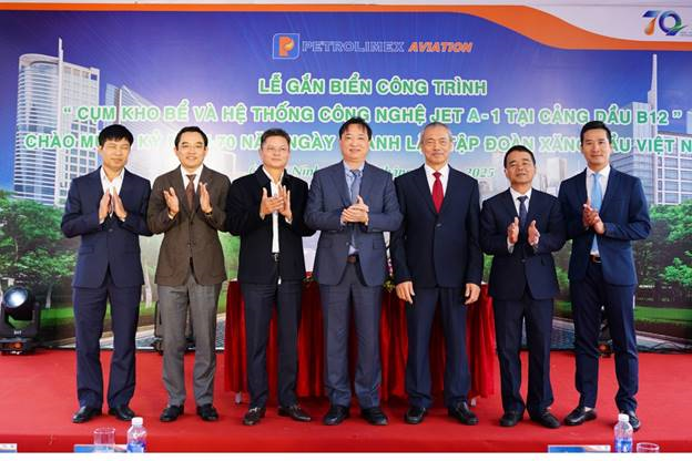 Lễ gắn biển công trình chào mừng kỷ niệm 70 năm thành lập Petrolimex - 7