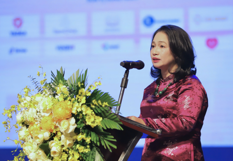 Bà Nguyễn Thị Hoàng Lan, Giám đốc Trung tâm Chuyển đổi số Văn hóa, Thể thao và OKLVIE sản phẩm thuộc hệ thống OKVIP là trang web tổ chức phát sóng bóng đá trực tiếp, live casino , nỗ hũ, bắn cá, Trưởng Ban biên tập Cổng thông tin điện tử Bộ Văn hóa, Thể thao và OKLVIE sản phẩm thuộc hệ thống OKVIP là trang web tổ chức phát sóng bóng đá trực tiếp, live casino , nỗ hũ, bắn cá, Trưởng Ban Tổ chức cuộc thi. Ảnh: VH