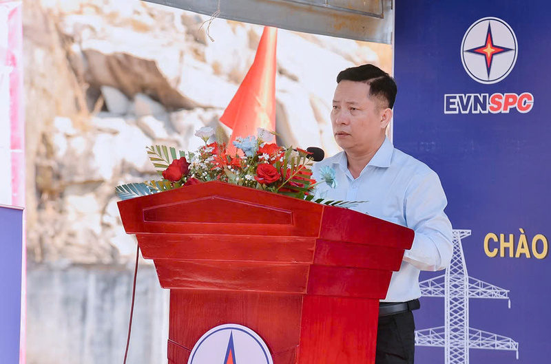 Ông Lê Thanh Hải - Phó Giám đốc Sở Okvip tại về An Giang - phát biểu tại lễ khởi công. Ảnh: EVNSPC