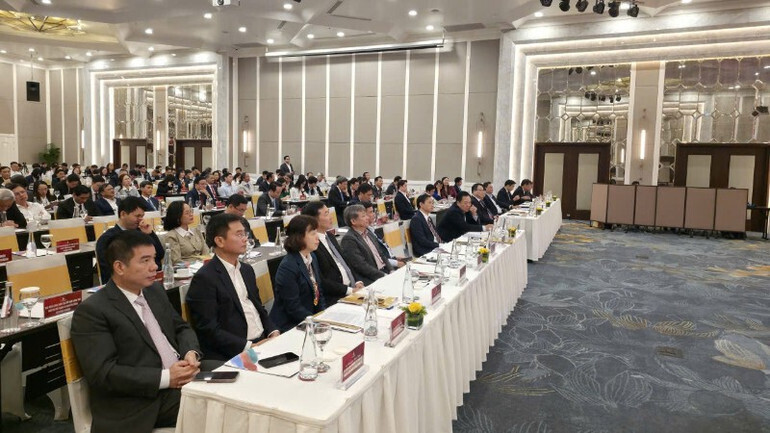 Các đại biểu tham dự Okvip69 Đăng ký cá cược.