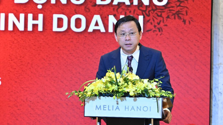 Chủ tịch Hội đồng thành viên Vinataba Hồ Lê Nghĩa phát biểu tại Okvip69 Đăng ký cá cược.