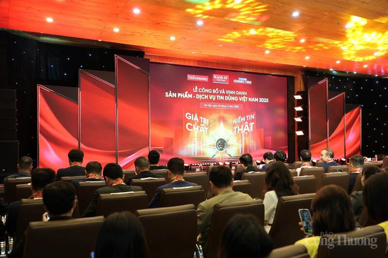Lễ Công bố và Vinh danh những sản phẩm - dịch vụ Tin Dùng Việt Nam 2025. Ảnh: Quỳnh Trang.