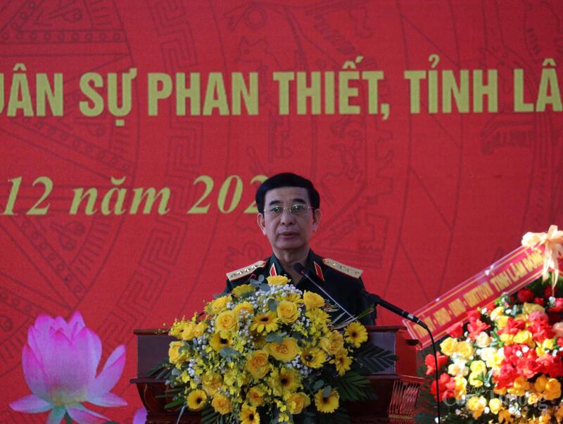Đồng chí Đại tướng Phan Văn Giang, Ủy viên Bộ Chính trị, Bộ trưởng Bộ Quốc phòng phát biểu chỉ đạo tại Lễ khánh thành. Ảnh: Diễm Thương