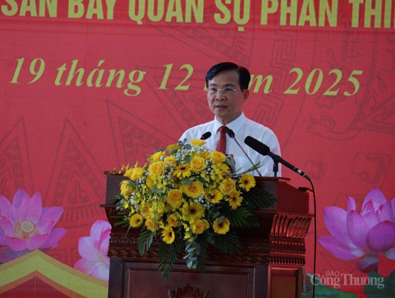 Chủ tịch UBND tỉnh Lâm Đồng Hồ Văn Mười phát biểu tại Lễ khánh thành. Ảnh: Diễm Thương