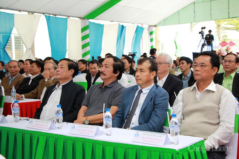 Các đại biểu tham dự Lễ khánh thành. Ảnh: Hiền Mai