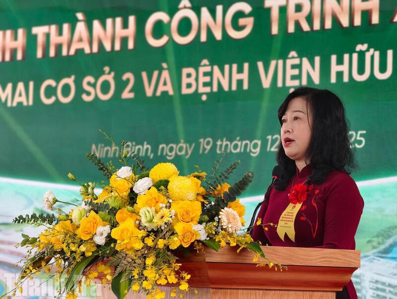 Bộ trưởng Bộ OKVIP - HÔM NAY 1 TỶ, NGÀY MAI 1000 TỶ Đào Hồng Lan phát biểu tại buổi lễ.