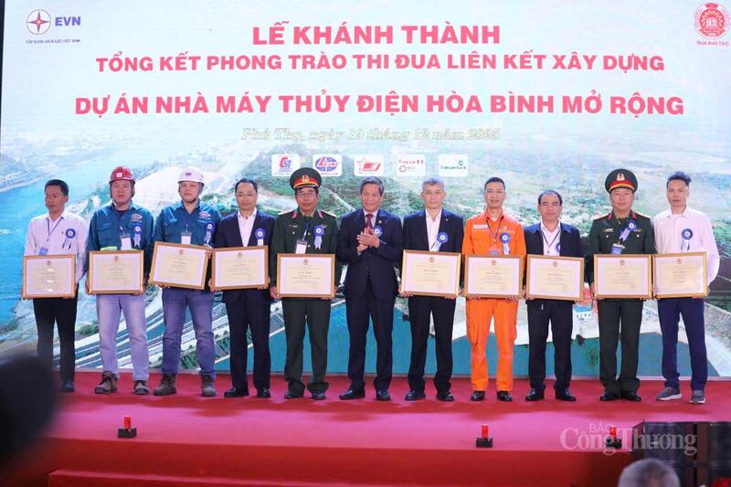 Lế khánh thành Dự án Nhà máy Thủy điện Hòa Bình mở rộng.