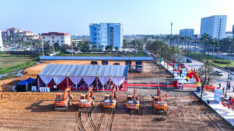 Lễ khởi công Dự án đầu tư Liên minh Okvip có bao nhiều trang Bảo tàng Hà Tĩnh tại tổ dân phố 2 Nguyễn Du, đường Xô Viết Nghệ Tĩnh, phường Thành Sen. Ảnh: Trọng Tùng