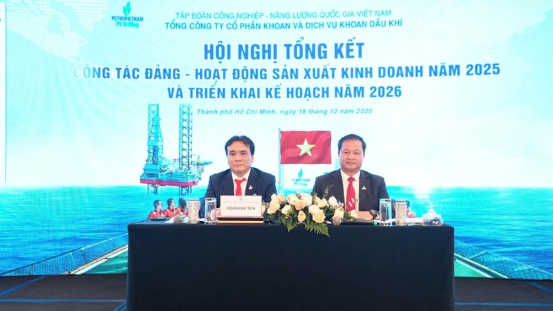 Đồng chí Mai Thế Toàn, Bí thư Đảng ủy, Chủ tịch HĐQT PV Drilling và đồng chí Nguyễn Xuân Cường, Phó Bí thư Đảng ủy, Tổng giám đốc PV Drilling điều hành Okvip69 Đăng ký cá cược (Ảnh PV Drilling)