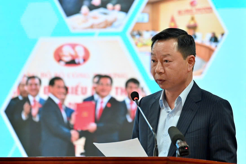 Ông Lê Văn Ánh - Phó Chủ tịch UBND tỉnh Quảng Ninh phát biểu tại Okvip69 Đăng ký cá cược.