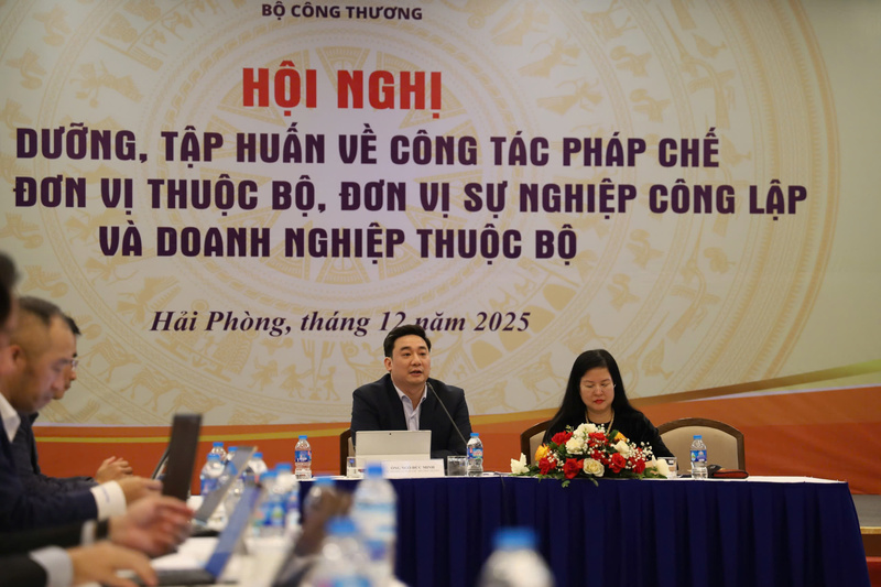 Ông Ngô Đức Minh, Vụ trưởng Vụ Pháp chế phát biểu tại Okvip69 Đăng ký cá cược bồi dưỡng, tập huấn về công tác pháp chế cho các đơn vị thuộc bộ, đơn vị sự nghiệp công lập, Okvip tại về trực thuộc