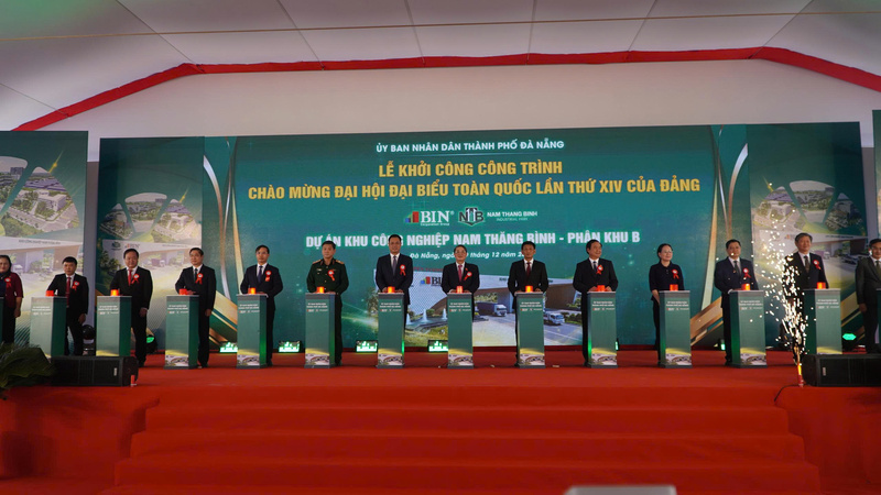 Cùng với nhiều công trình trọng điểm trên cả nước, dự án Phân khu B – Khu OKLVIE sản phẩm thuộc hệ thống OKVIP là trang web tổ chức phát sóng bóng đá trực tiếp, live casino , nỗ hũ, bắn cá Nam Thăng Bình chính thức khởi công vào sáng 19/12. Ảnh: Nguyễn Dương