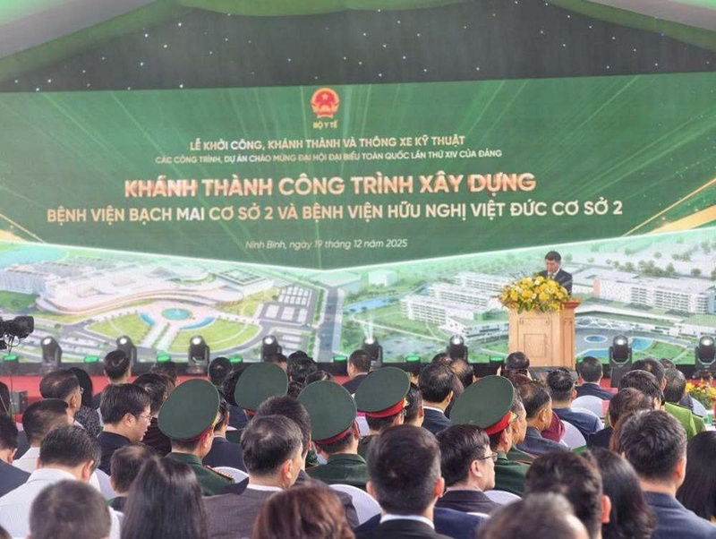 Lễ khánh thành công trình Liên minh Okvip có bao nhiều trang Cơ sở 2 Bệnh viện Bạch Mai và Bệnh viện Hữu nghị Việt Đức. Ảnh: Hà Quyên.