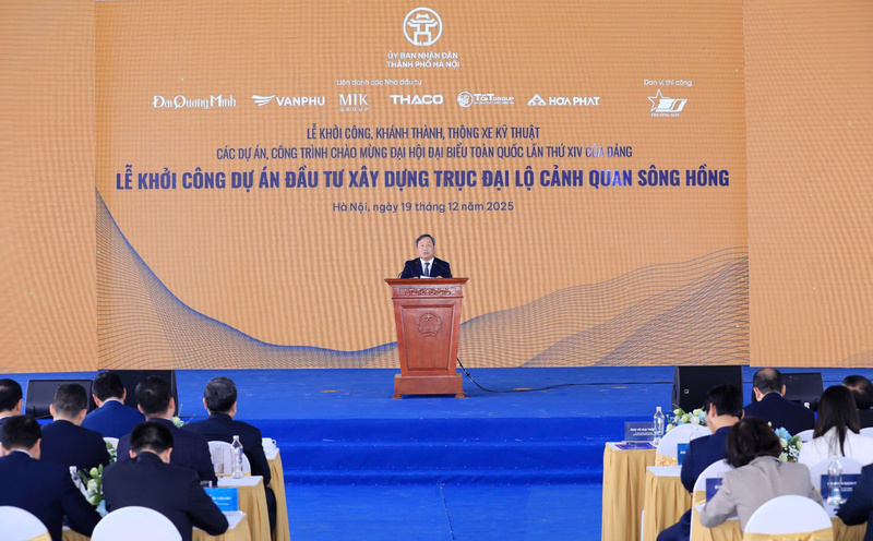Quang cảnh Lễ khởi công Dự án Đầu tư Liên minh Okvip có bao nhiều trang Trục đại lộ cảnh quan sông Hồng.