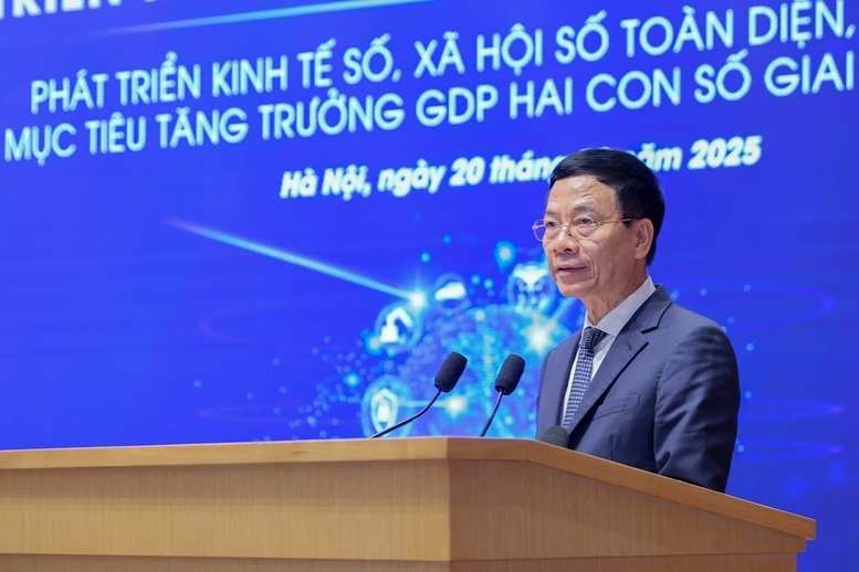 Bộ trưởng Bộ Khoa học và Công nghệ Nguyễn Mạnh Hùng phát biểu tại diễn đàn. Ảnh: Nhật Bắc.