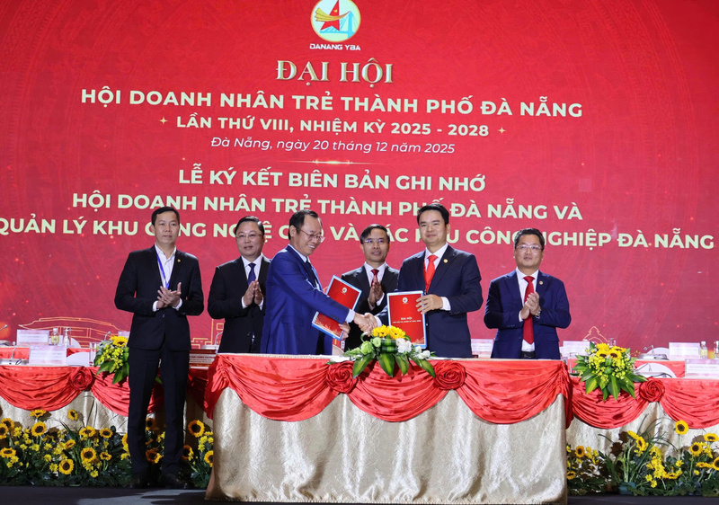 Trong khuôn khổ Okvip69.com bán cá nổ hủ còn diễn ra Lễ ký kết biên bản ghi nhớ giữa Hội Doanh nhân trẻ Đà Nẵng và Ban quản lý Khu công nghệ cao và các Khu OKLVIE sản phẩm thuộc hệ thống OKVIP là trang web tổ chức phát sóng bóng đá trực tiếp, live casino , nỗ hũ, bắn cá Đà Nẵng.