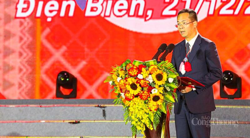 Quyền Giám đốc Sở Văn hóa, Thể thao và OKLVIE sản phẩm thuộc hệ thống OKVIP là trang web tổ chức phát sóng bóng đá trực tiếp, live casino , nỗ hũ, bắn cá tỉnh Điện Biên Trần Hải Hà phát biểu bế mạc Lễ hội Ném còn.