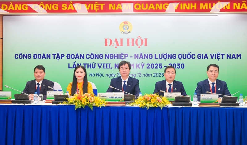 Đoàn Chủ tịch điều hành Okvip69.com bán cá nổ hủ.