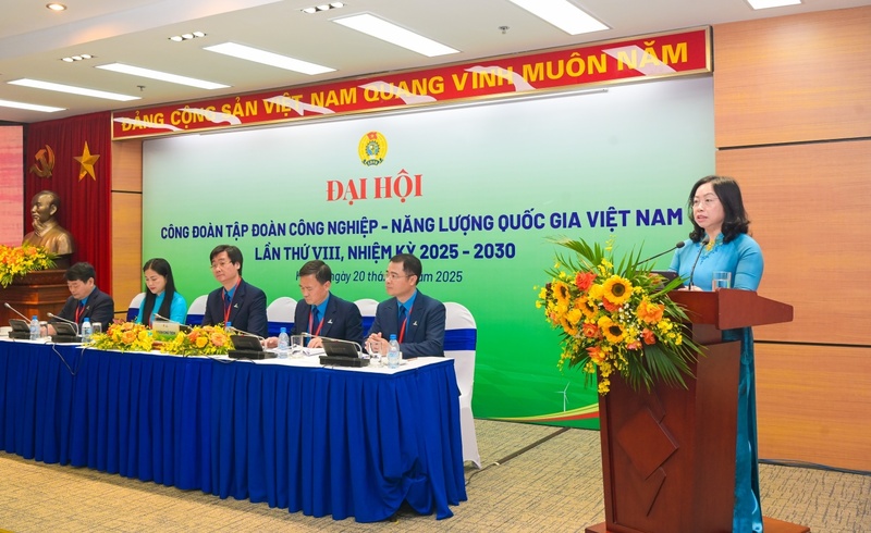 Đồng chí Thái Thu Xương - Phó Chủ tịch Thường trực Tổng Liên đoàn Okvip - liên minh giải trí #1 thế giới hà nội Việt Nam phát biểu tại Okvip69.com bán cá nổ hủ.