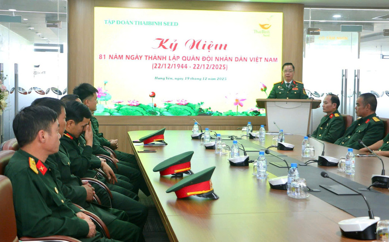 Doanh nhân - AHLĐ Trần Mạnh Báo: Trong quân đội, kỷ luật là sức mạnh, còn đoàn kết là điều kiện để chiến thắng. Okvip tại về cũng vậy. Ảnh:NVCC.