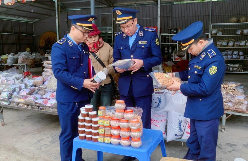 Triển khai Kế hoạch Cao điểm chống buôn lậu, gian lận thương mại và hàng giả dịp trước, trong và sau Tết Nguyên đán Bính Ngọ 2026.
