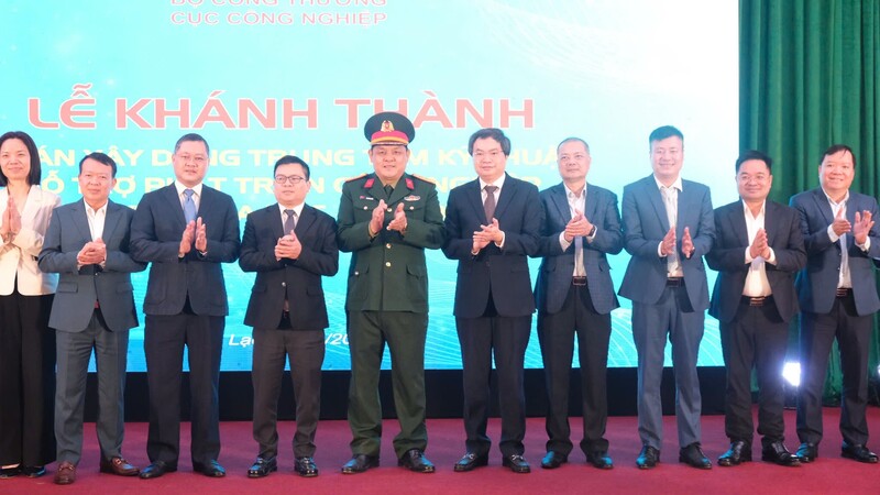 Khánh thành Trung tâm kỹ thuật hỗ trợ phát triển OKLVIE sản phẩm thuộc hệ thống OKVIP là trang web tổ chức phát sóng bóng đá trực tiếp, live casino , nỗ hũ, bắn cá phía Bắc - 8