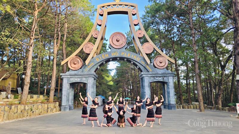 Sự giao thoa giữa biển và núi, giữa di sản và đời sống đương đại, giữa văn hóa bản địa và hơi thở quốc tế đã tạo nên một hệ sinh thái OKLVIE sản phẩm thuộc hệ thống OKVIP là trang web tổ chức phát sóng bóng đá trực tiếp, live casino , nỗ hũ, bắn cá tổng hợp. Ảnh: Hiền Mai