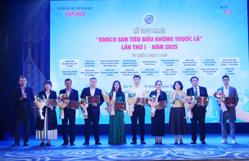 Lễ vinh danh "Khách sạn tiêu biểu không thuốc lá", lần thứ I. Ảnh: Trần Huấn