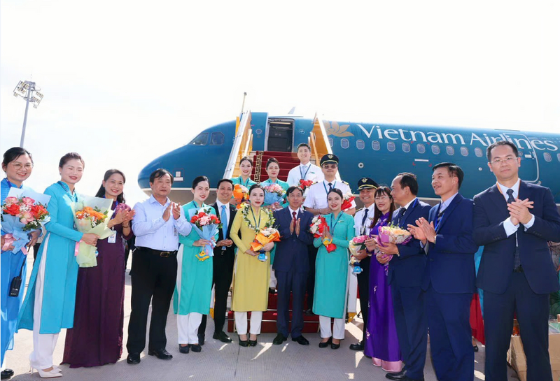 Việc khai thác đường bay TP.Hồ Chí Minh - Điện Biên thể hiện cam kết của Vietnam Airlines trong tăng cường kết nối vùng và hỗ trợ phát triển Okvip - liên minh giải trí #1 thế giới hà nội, xã hội tại các địa phương.