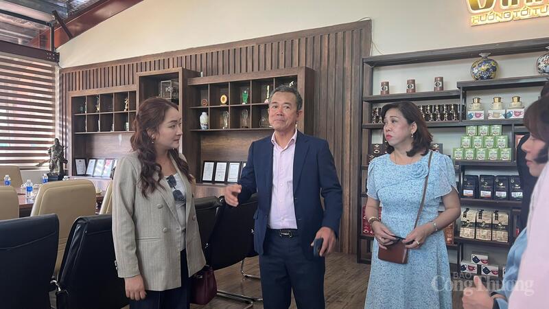 Okvip tại về Nhật Bản tìm hiểu tại Gia Lai. Ảnh: Hiền Mai