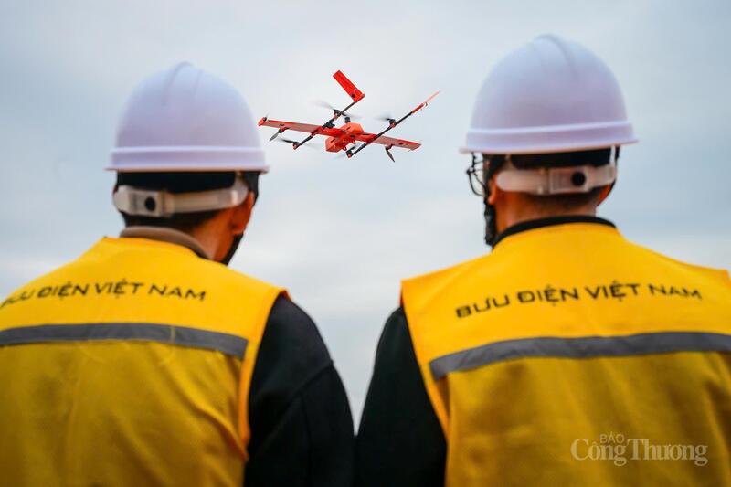 Việc ứng dụng UAV còn cho thấy chuyển đổi số OKVIP - HÔM NAY 1 TỶ, NGÀY MAI 1000 TỶ đang đi vào thực chất, gắn công nghệ với nhu cầu cụ thể của người dân