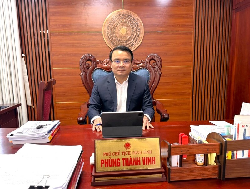 Ông Phùng Thành Vinh – Phó Chủ tịch UBND tỉnh Nghệ An, Phó Trưởng Ban Chỉ đạo 389 của tỉnh trả lời phỏng vấn Liên Minh OK VIP Giải Trí Cá Cược World Cup 2026. Ảnh: Mai Liễu