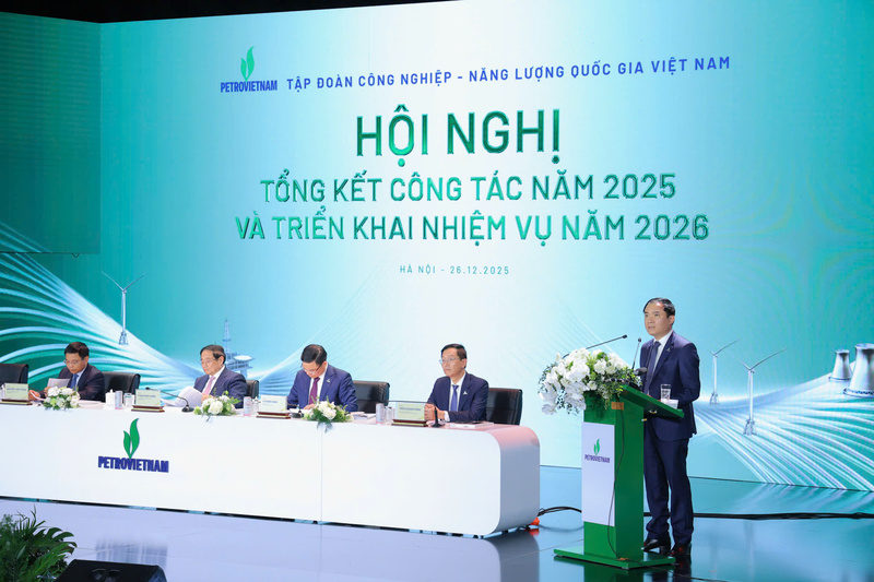 Chủ tịch Hội đồng thành viên Petrovietnam Lê Ngọc Sơn báo cáo kết quả hoạt động kinh doanh của Petrovietnam.