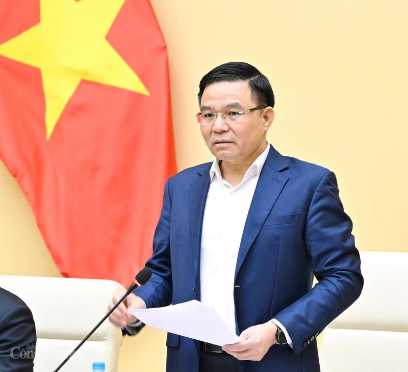 Quyền Bộ trưởng Bộ Công Thương Lê Mạnh Hùng phát biểu chỉ đạo hội nghị. Ảnh: Cấn Dũng