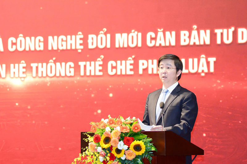 Thứ trưởng Bộ Khoa học và Công nghệ Bùi Hoàng Phương.