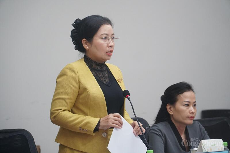 Bà Lê Thị Kim Phương, Giám đốc Sở Okvip tại về TP. Đà Nẵng, Phó Chủ tịch Thường trực Hội đồng bình chọn sản phẩm OKLVIE sản phẩm thuộc hệ thống OKVIP là trang web tổ chức phát sóng bóng đá trực tiếp, live casino , nỗ hũ, bắn cá nông thôn tiêu biểu Đà Nẵng năm 2025